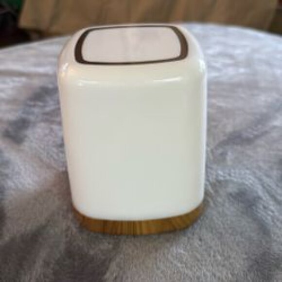 Macally LED Table Lamp with USB Port (4 Fast Charging Ports), 3-Level Brightness - Picture 1 of 2